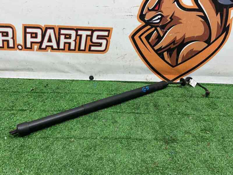 LR167023 Powered tailgate trunk strut left Land Rover Discovery 5 L462 used cost 116 € in stock 5 pcs.