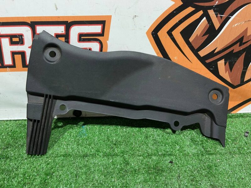 LR170724 Hood top panel cover right RANGE ROVER SPORT (L494) 2013- Used cost 25 € in stock 4 pcs.