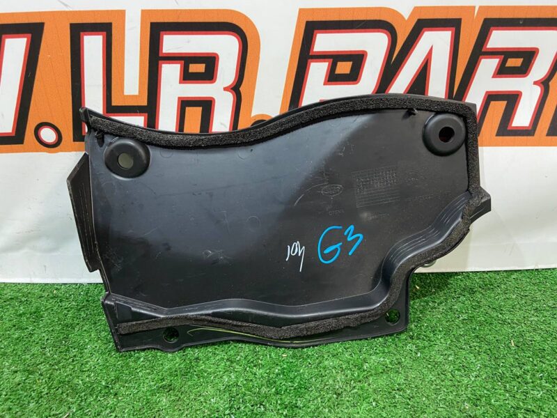LR170725 The cover of the front panel of the hood left RANGE ROVER SPORT (L494) 2013- Used cost 25 € in stock 5 pcs.
