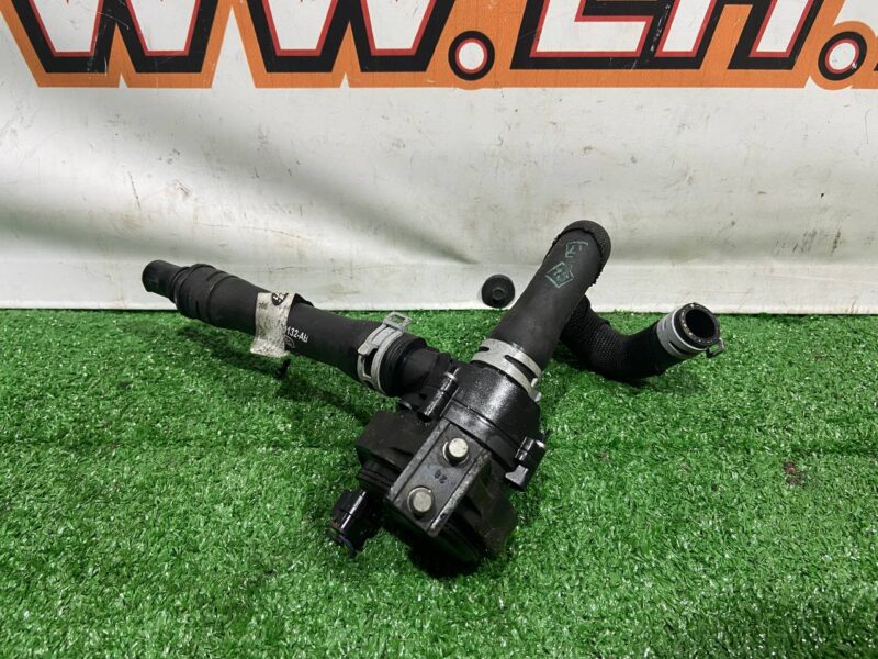 LR173178 Additional pump for cooling system Range Rover Sport L494 (2014-2022) Used cost 60 € in stock 1 pcs.