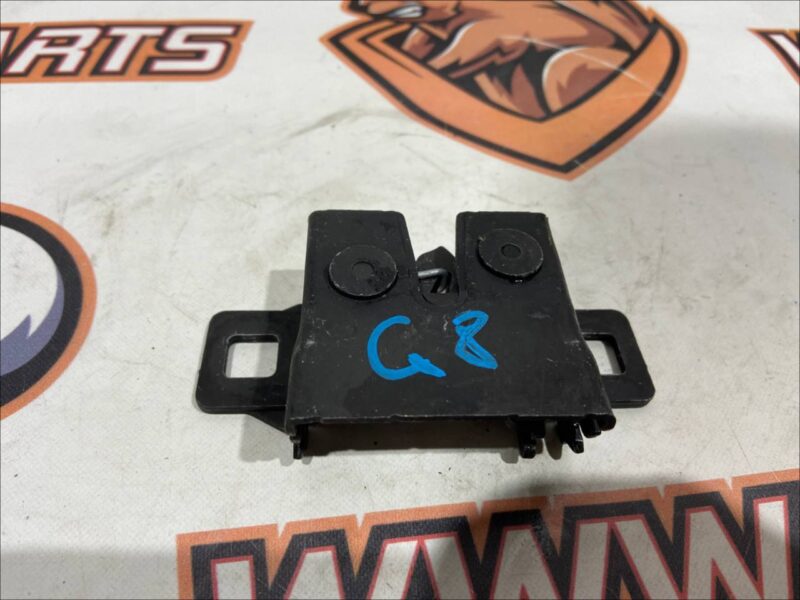 LR173840 Hood lock left Range Rover Sport L494 (2014-2022) used cost 20 € in stock 23 pcs.