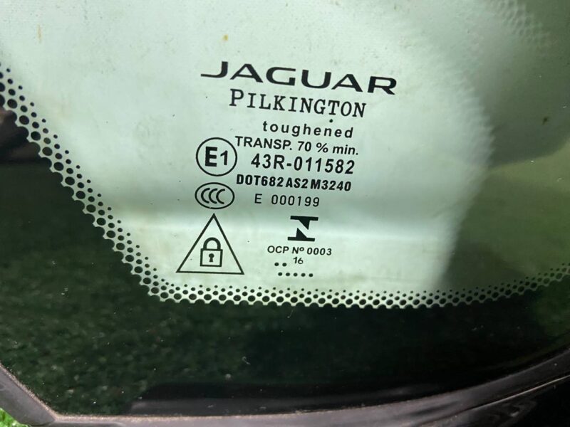 T2H10767 Glass in the body side left rear Jaguar XF X260 (2015-) used cost 150 € in stock 1 pcs.