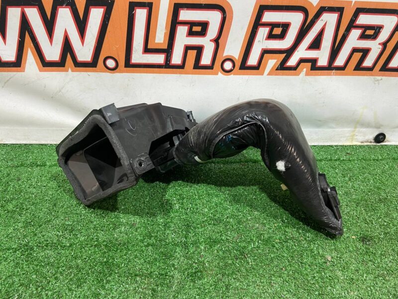 T2H11036 Cooling fan Jaguar XF X260 (2015-) Used cost 120 € in stock 1 pcs.