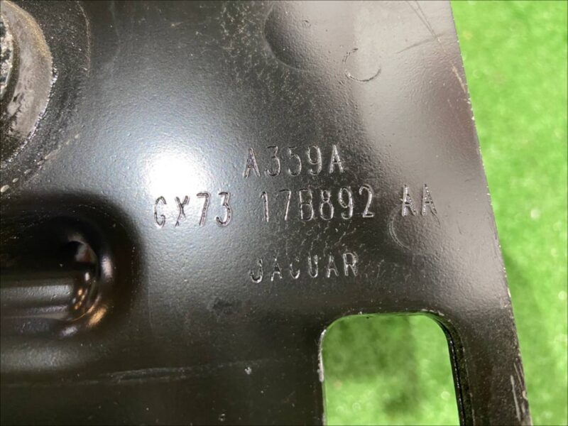 T2H1134 Rear bumper reinforcement Jaguar F-Pace X761 (2017-) used cost 100 € in stock 4 pcs.