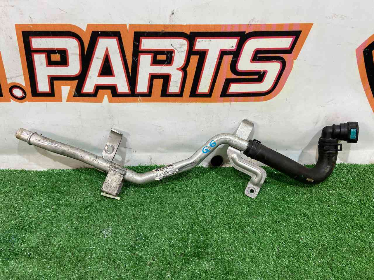 T2H14958 Air conditioning hose Jaguar F-Pace X761 (2017-) used cost 50 € in stock 1 pcs.