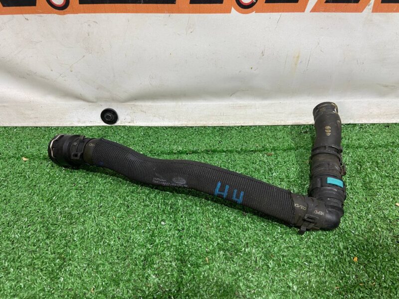 T2H19192 Intercooler Hose Jaguar F-Pace X761 (2017-) Used cost 20 € in stock 3 pcs.
