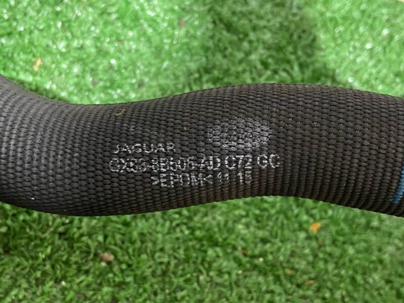 T2H19192 Intercooler Hose Jaguar F-Pace X761 (2017-) Used cost 20 € in stock 3 pcs.