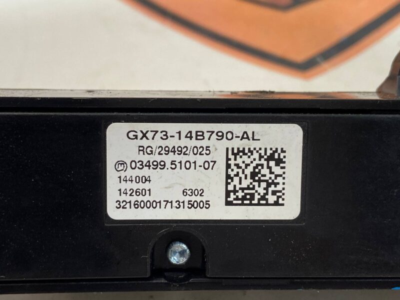 T2H19784 Start/Stop Switch, Stabilization, Driving Mode Jaguar F-Pace X761 (2017-) Used cost 50 € in stock 2 pcs.