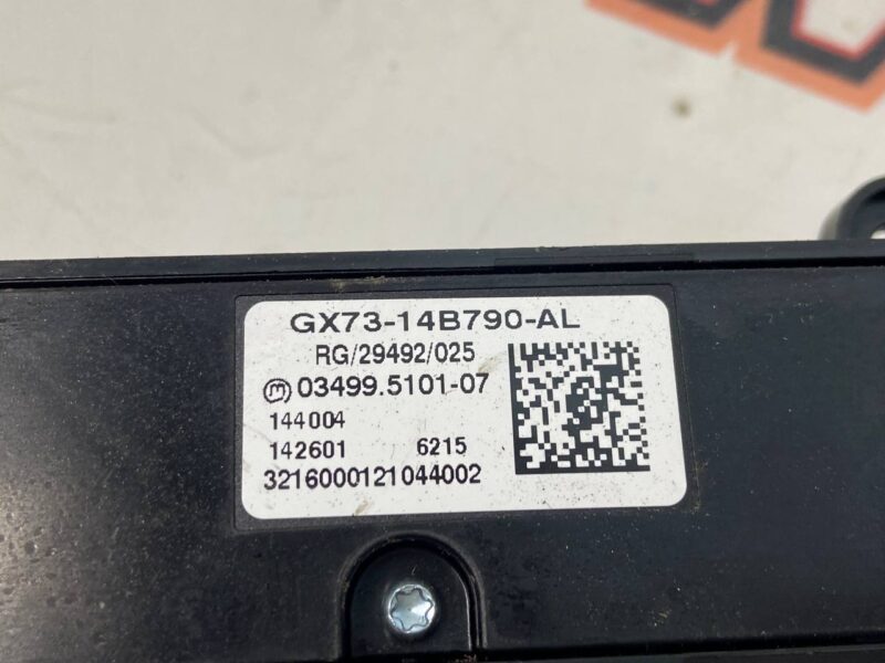 T2H19784 Start/Stop Switch, Stabilization, Driving Mode Jaguar F-Pace X761 (2017-) Used cost 50 € in stock 2 pcs.