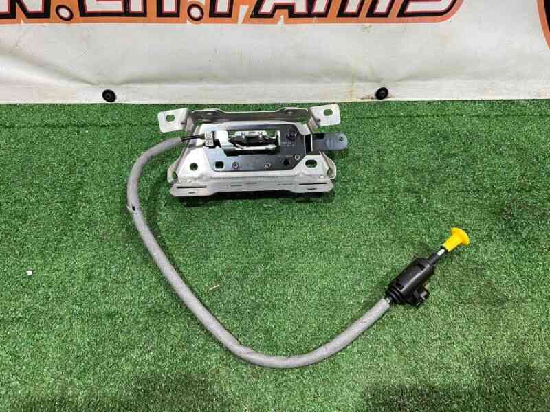 T2H19820 Rear shelf reinforcement left Jaguar XF X260 (2015-) used cost 30 € in stock 1 pcs.