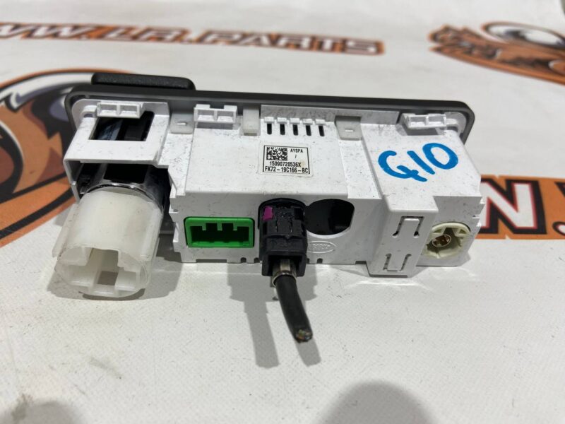 T2H22664 Jaguar F-Pace X761 Audio Interface (2017-) Used cost 40 € in stock 3 pcs.