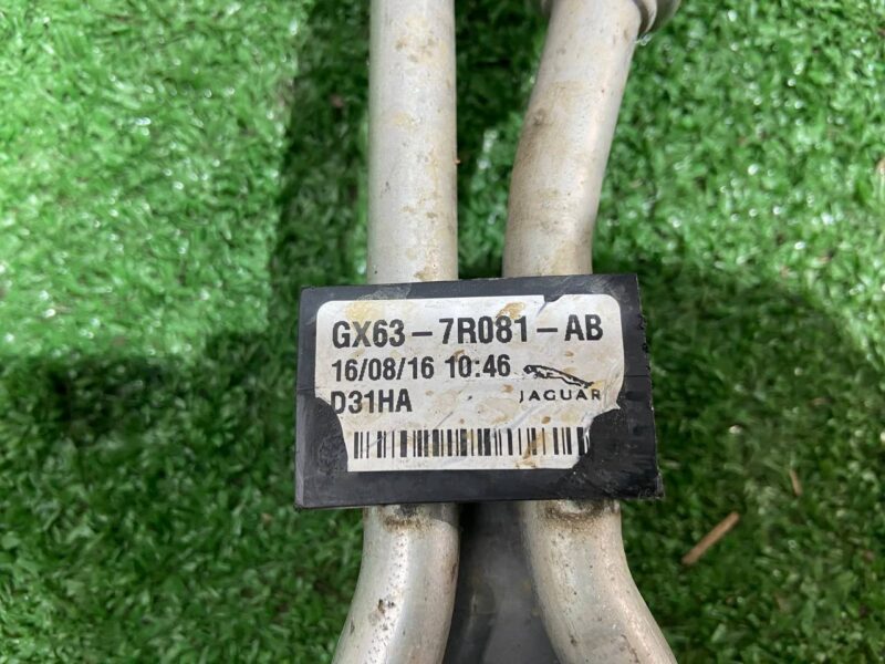 T2H2511 Heat exchanger tube Jaguar XF X260 (2015-) used cost 60 € in stock 1 pcs.