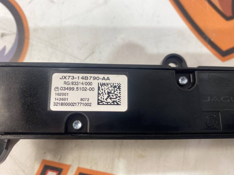 T2H28045 JAGUAR F-PACE Used driving Mode Control unit cost 130 € in stock 1 pcs.