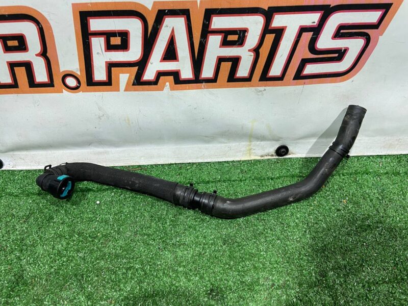 T2H31707 Radiator hose Jaguar XF X260 (2015-) used cost 60 € in stock 1 pcs.