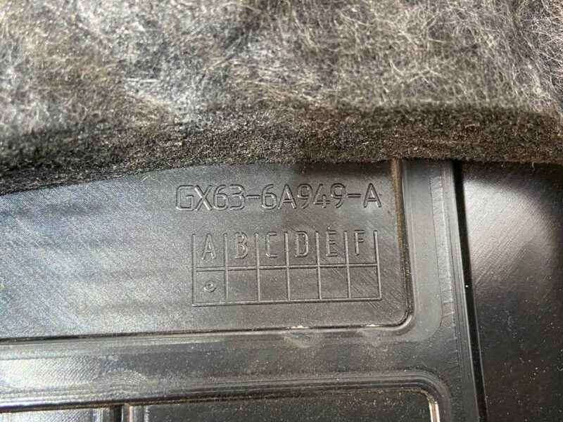 T2H3332 Used JAGUAR F-PACE engine cover cost 150 € in stock 3 pcs.