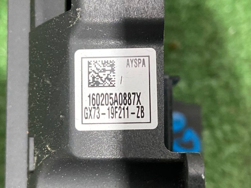 T2H3584 Radio frame Jaguar F-Pace X761 (2017-) used cost 100 € in stock 1 pcs.