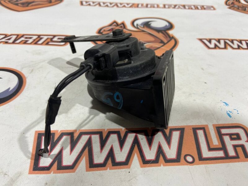 T2H36398 Horn low frequency signal Jaguar F-Pace X761 used cost 35 € in stock 7 pcs.