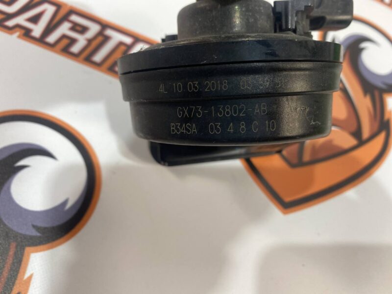 T2H36398 Horn low frequency signal Jaguar F-Pace X761 used cost 35 € in stock 7 pcs.