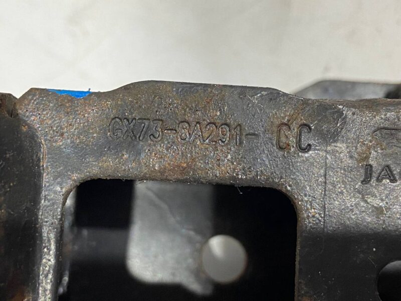 T2H42340 Used JAGUAR F-PACE front subframe bracket cost 28 € in stock 1 pcs.