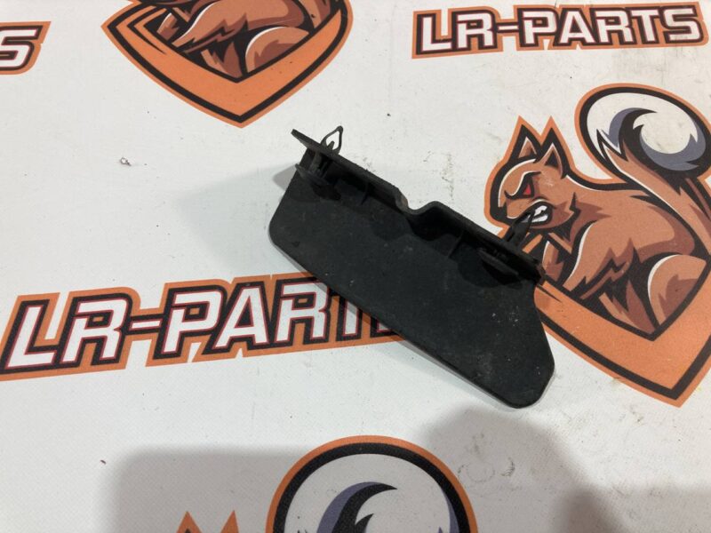 T2H42409 Lower protection mudguard right Jaguar F-Pace Used cost 25 € in stock 3 pcs.