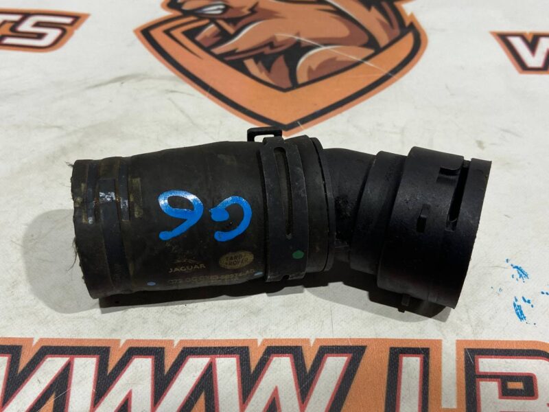 T2H6199 Radiator hose Jaguar F-Pace X761 (2017-) used cost 35 € in stock 2 pcs.