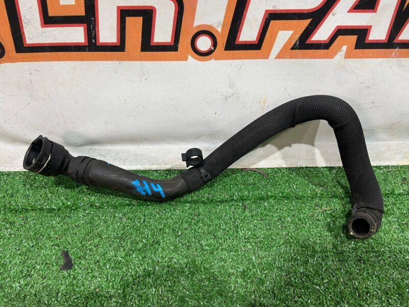 T2H6205 Hose from thermostat to reservoir Jaguar F-Pace X761 (2017-) used cost 30 € in stock 3 pcs.