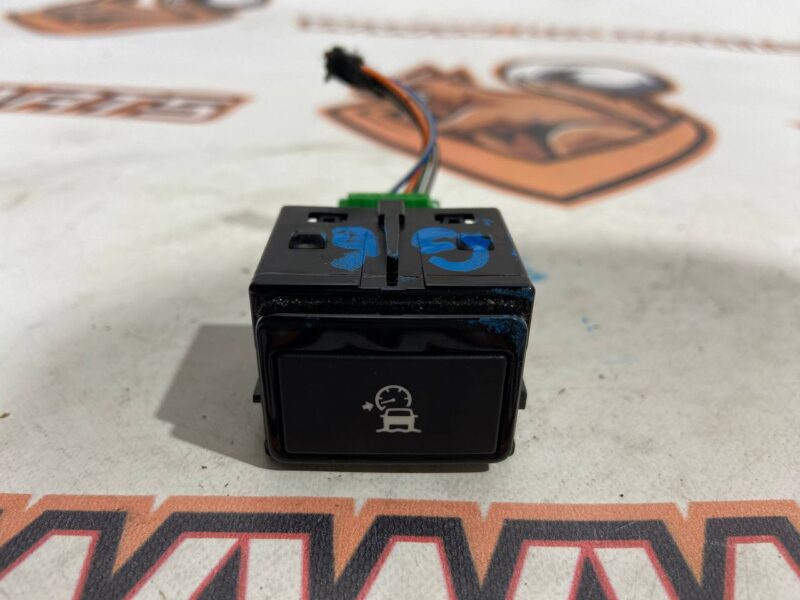 T2H6560 Cruise control switch Jaguar F-Pace X761 (2017-) used cost 30 € in stock 7 pcs.