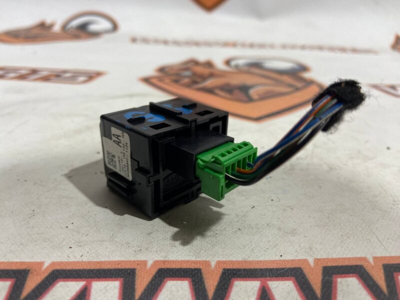 T2H6560 Cruise control switch Jaguar F-Pace X761 (2017-) used cost 30 € in stock 7 pcs.