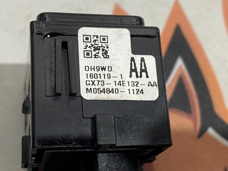 T2H6560 Cruise control switch Jaguar F-Pace X761 (2017-) used cost 30 € in stock 7 pcs.