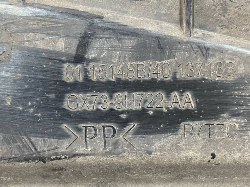 T2H6634 Used JAGUAR F-PACE air duct - Image 19