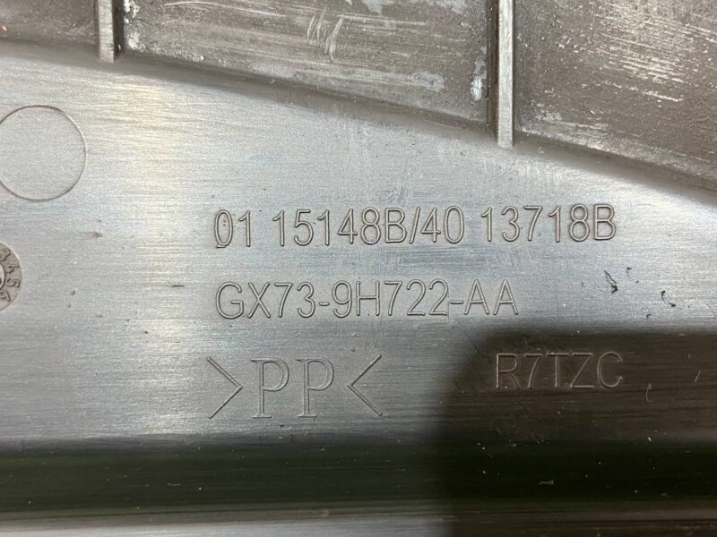 T2H6634 Used JAGUAR F-PACE air duct cost 35 € in stock 5 pcs.