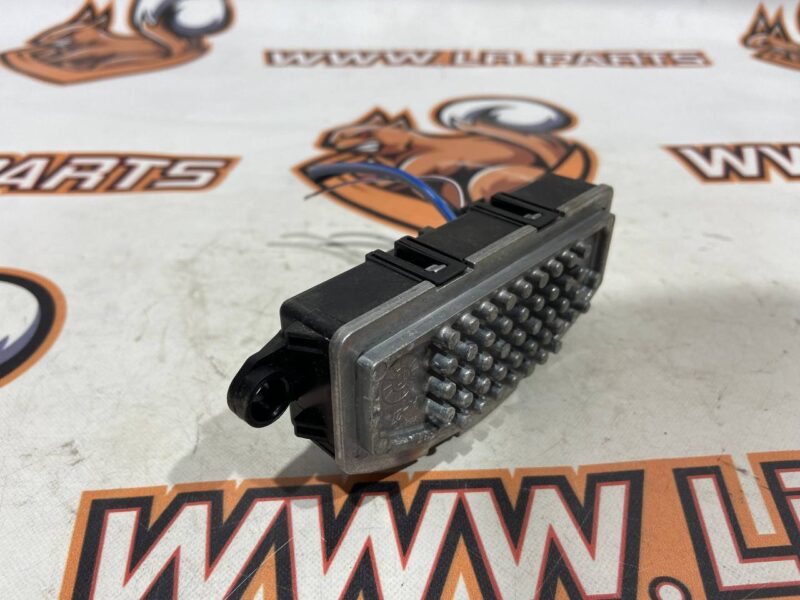 T2H8162 Used JAGUAR F-PACE air conditioner unit - Image 12