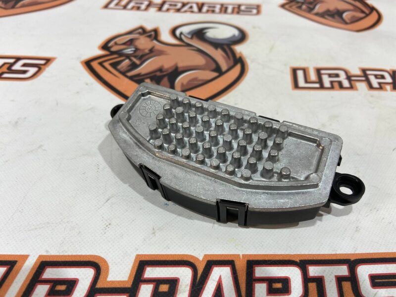T2H8162 Used JAGUAR F-PACE air conditioner unit cost 50 € in stock 4 pcs.