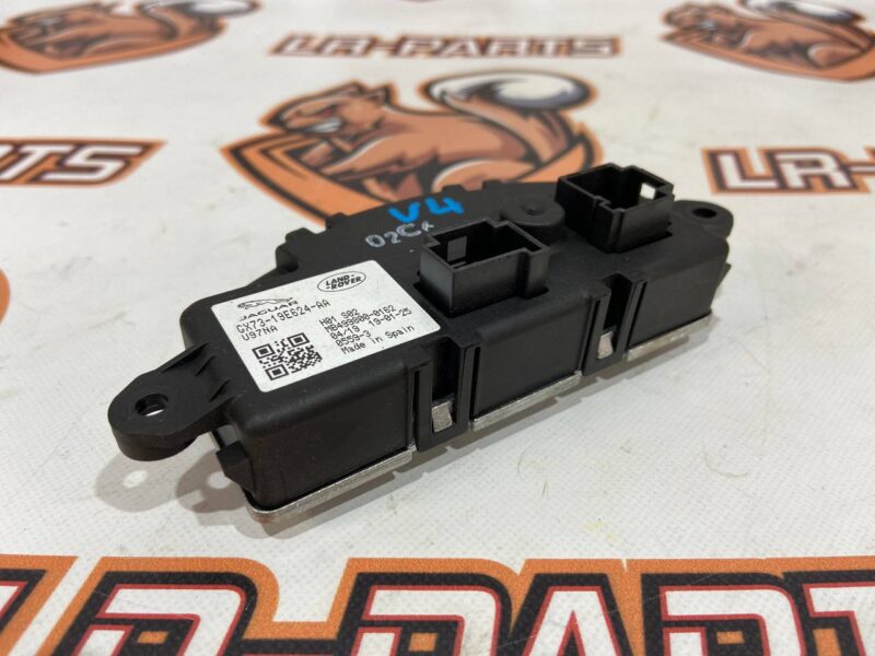 T2H8162 Used JAGUAR F-PACE air conditioner unit cost 50 € in stock 4 pcs.