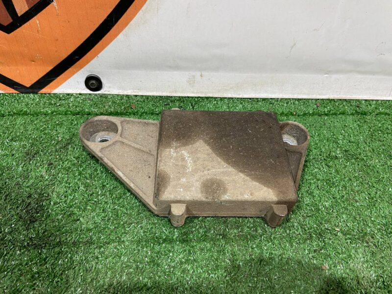 T2H9586 Used JAGUAR F-PACE rear gear vibration damping damper cost 40 € in stock 3 pcs.
