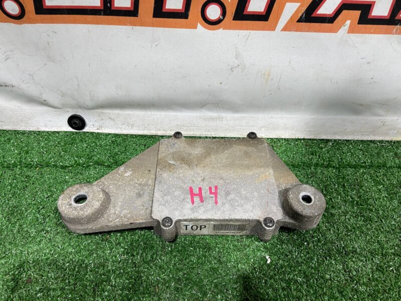 T2H9586 Used JAGUAR F-PACE rear gear vibration damping damper cost 40 € in stock 3 pcs.