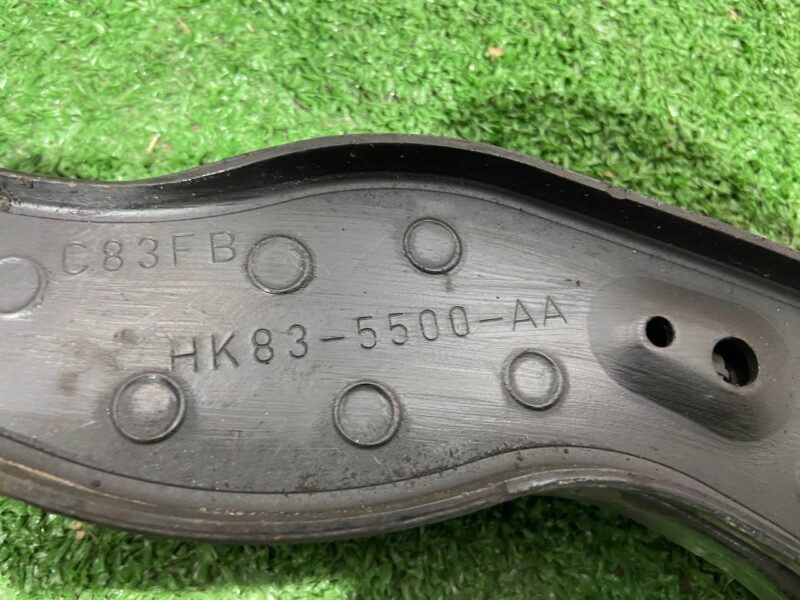 T4A1004 Rear upper lever Jaguar F-Pace X761 (2017-) USED cost 60 € in stock 13 pcs.