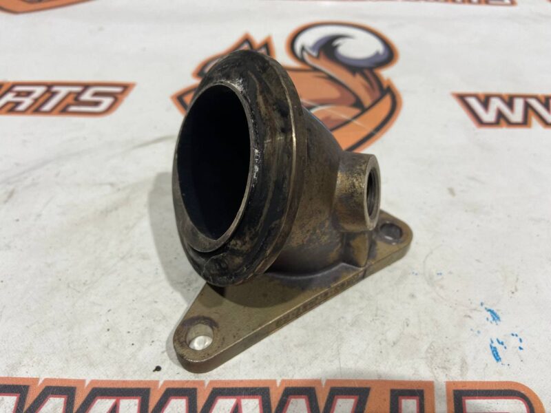 T4A10160 Exhaust pipe flange Jaguar F-Pace X761 (2017-) Used cost 60 € in stock 1 pcs.