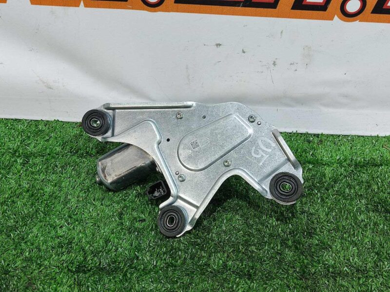 T4A1100 Rear wiper motor Jaguar F-Pace X761 (2017-) Used cost 100 € in stock 12 pcs.