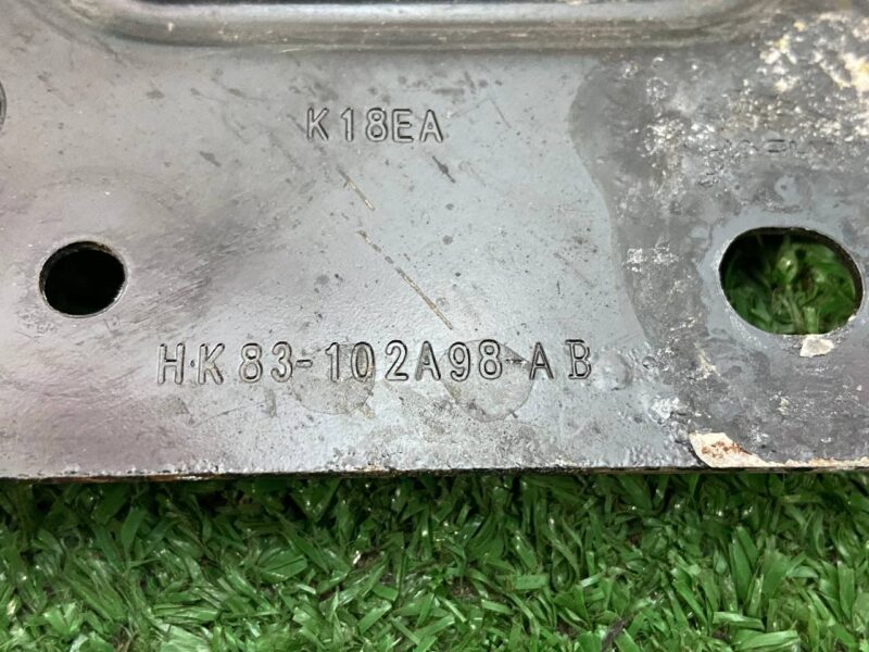 T4A11752 Bracket rear right bumper Jaguar F-Pace X761 (2017-) used cost 10 € in stock 2 pcs.