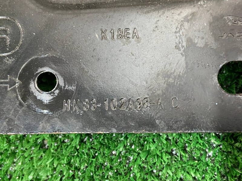 T4A11752 Bracket rear right bumper Jaguar F-Pace X761 (2017-) used cost 10 € in stock 2 pcs.
