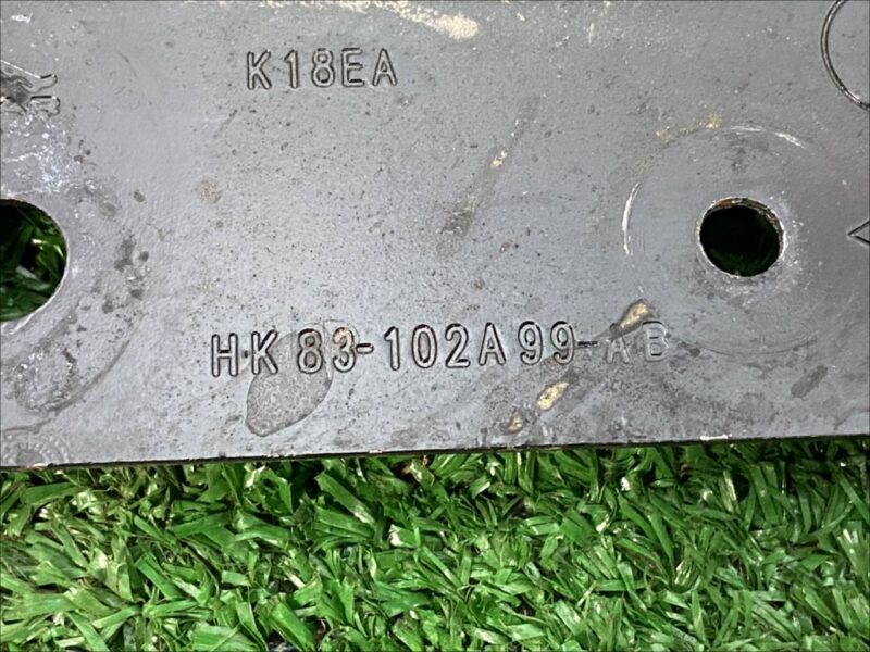 T4A11753 Rear bumper bracket left Jaguar F-Pace X761 (2017-) Used cost 10 € in stock 1 pcs.