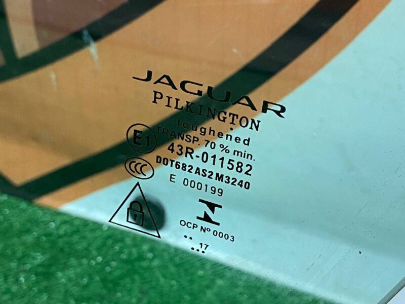 T4A1193 Front left door glass Jaguar F-Pace X761 (2017-) used cost 150 € in stock 9 pcs.