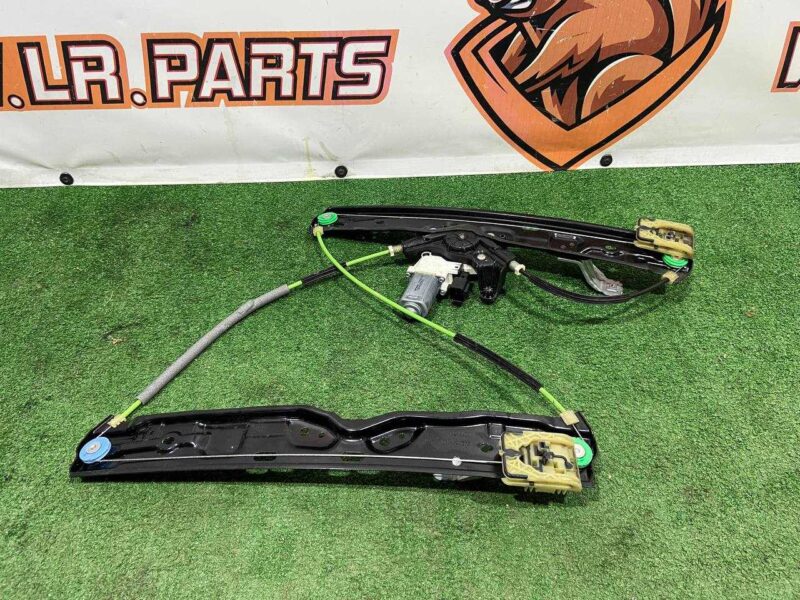 T4A1194 Front right window regulator Jaguar F-Pace X761 (2017-) Used cost 100 € in stock 10 pcs.