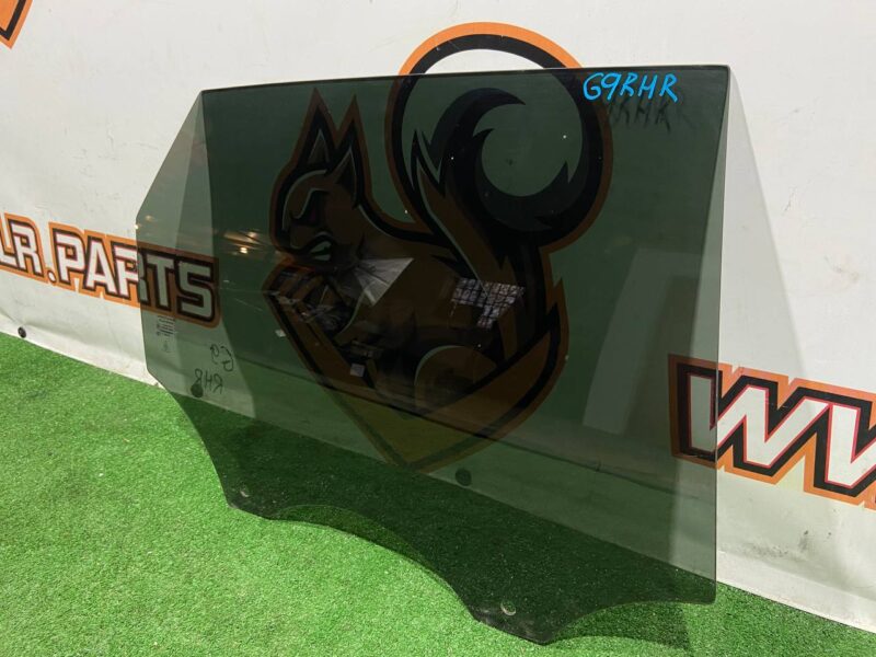 T4A1199 Rear right door glass Jaguar F-Pace X761 (2017-) used cost 150 € in stock 4 pcs.