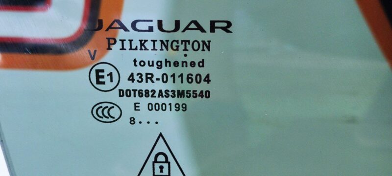 T4A1199 Rear right door glass Jaguar F-Pace X761 (2017-) used cost 150 € in stock 4 pcs.