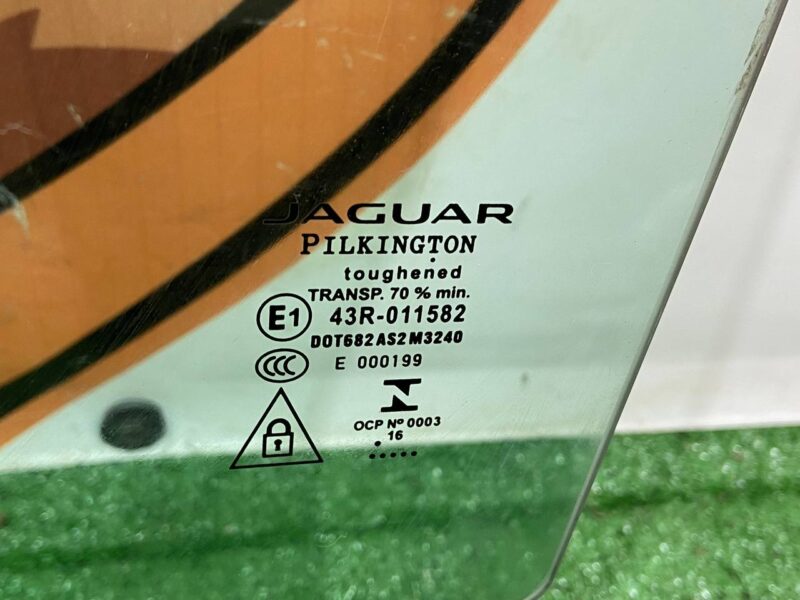 T4A1200 Rear left door glass Jaguar F-Pace X761 (2017-) used cost 150 € in stock 5 pcs.