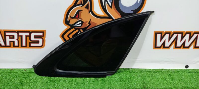 T4A13402 Side right rear glass for Jaguar F-Pace X761 (2017-) USED cost 200 € in stock 3 pcs.