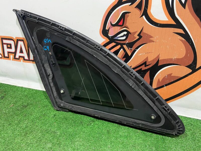 T4A13402 Side right rear glass for Jaguar F-Pace X761 (2017-) USED cost 200 € in stock 3 pcs.