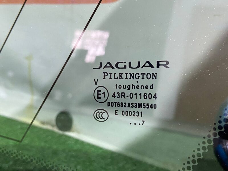 T4A13402 Side right rear glass for Jaguar F-Pace X761 (2017-) USED cost 200 € in stock 3 pcs.